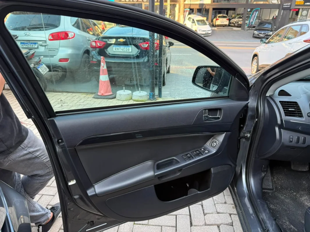 Lancer HL-T 2.0 160cv Completo AUTOMÁTICO 2019 - foto 13