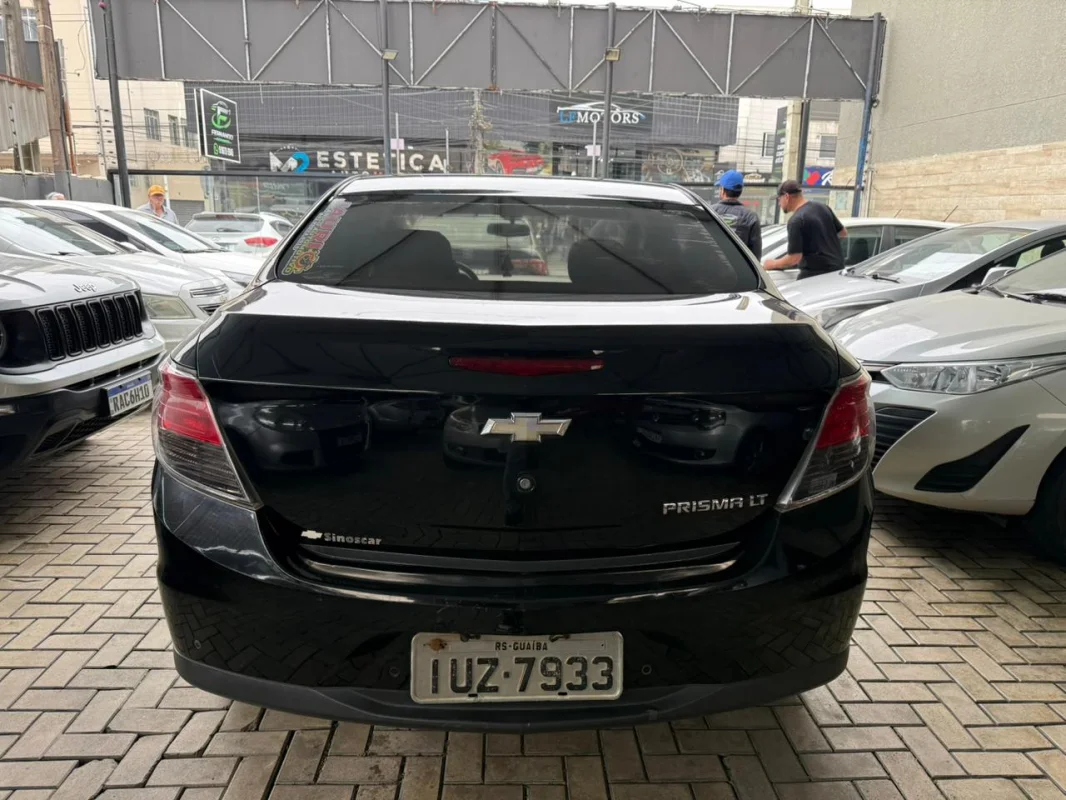 Prisma LT 1.4 Completo Manual 2014 - foto 6
