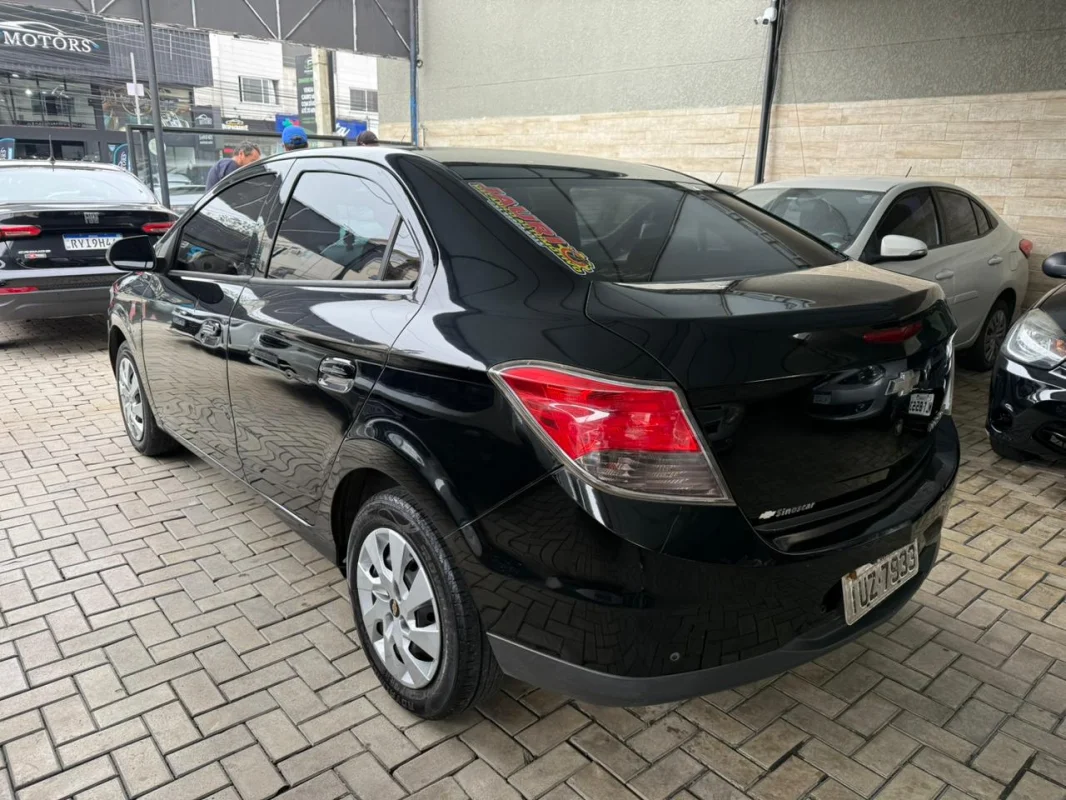 Prisma LT 1.4 Completo Manual 2014 - foto 5