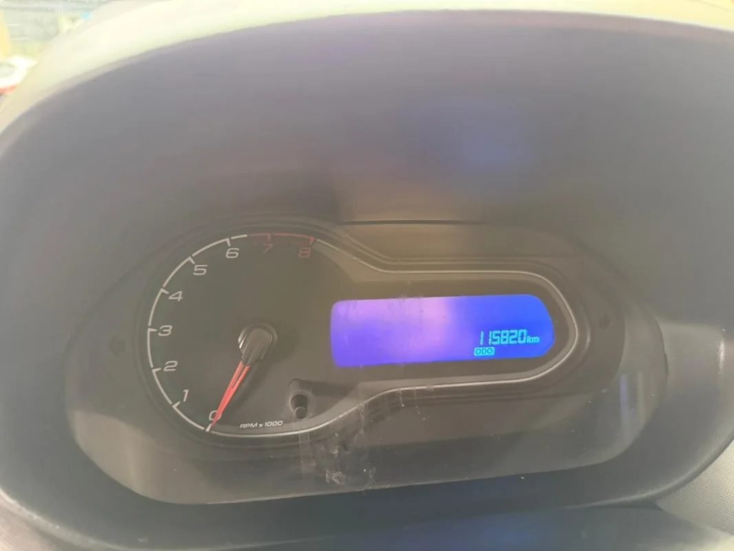 Prisma LT 1.4 Completo Manual 2014 - foto 10
