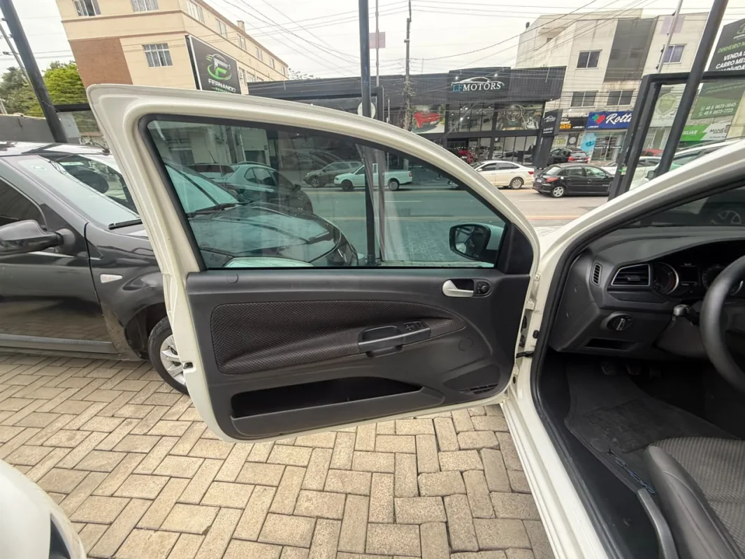 Saveiro TrendLine 1.6 Completo MANUAL 2019 - foto 9