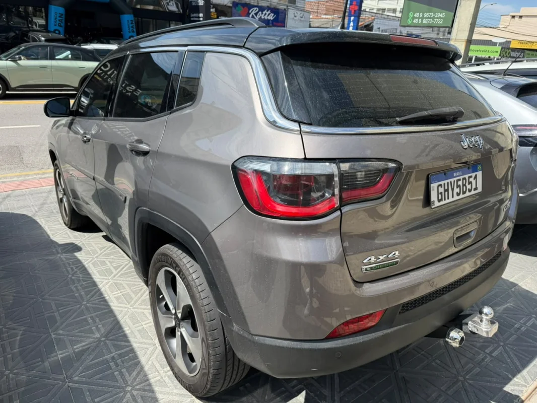 Compass Longitude 2.0 Diesel 4x4 AUTOMÁTICA 2017 - foto 3