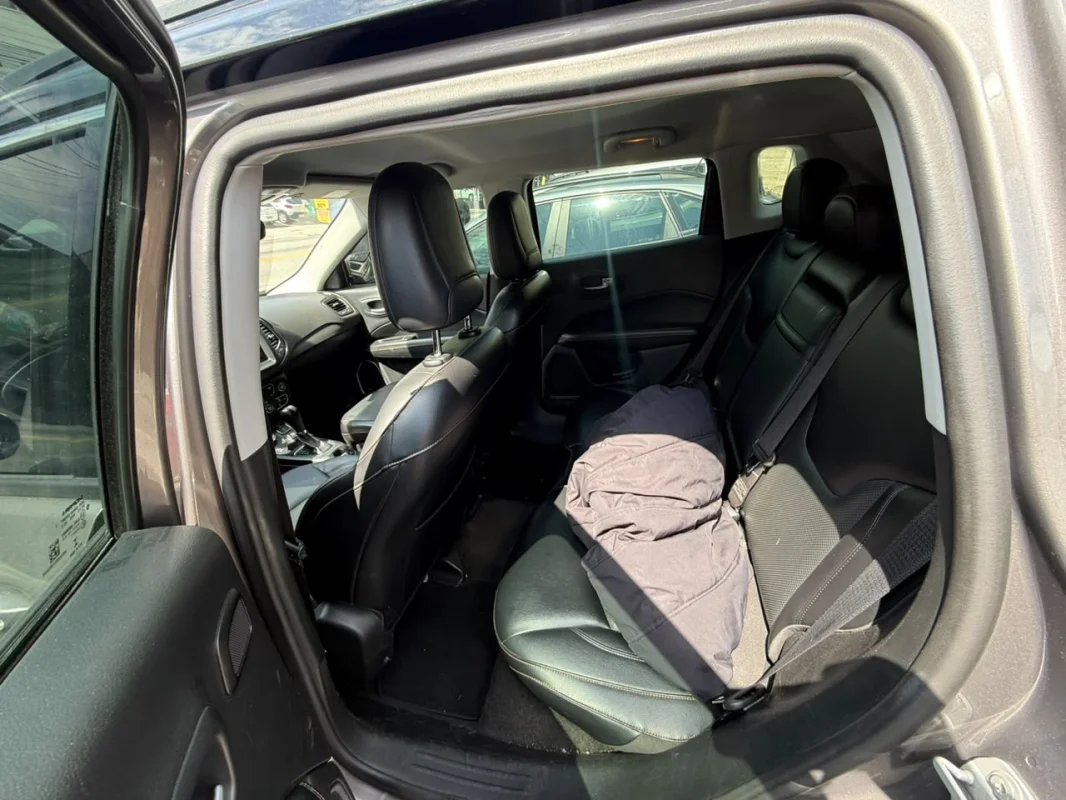 Compass Longitude 2.0 Diesel 4x4 AUTOMÁTICA 2017 - foto 8