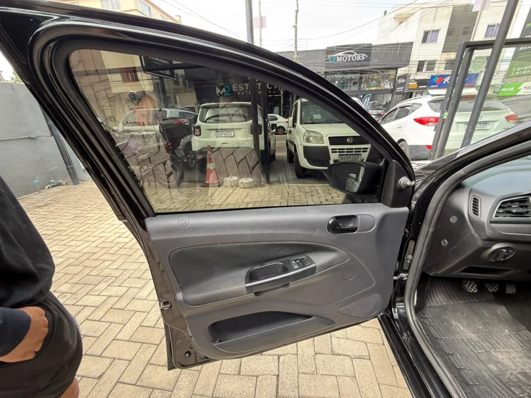Gol 1.0 Completo Manual 2023 - foto 11