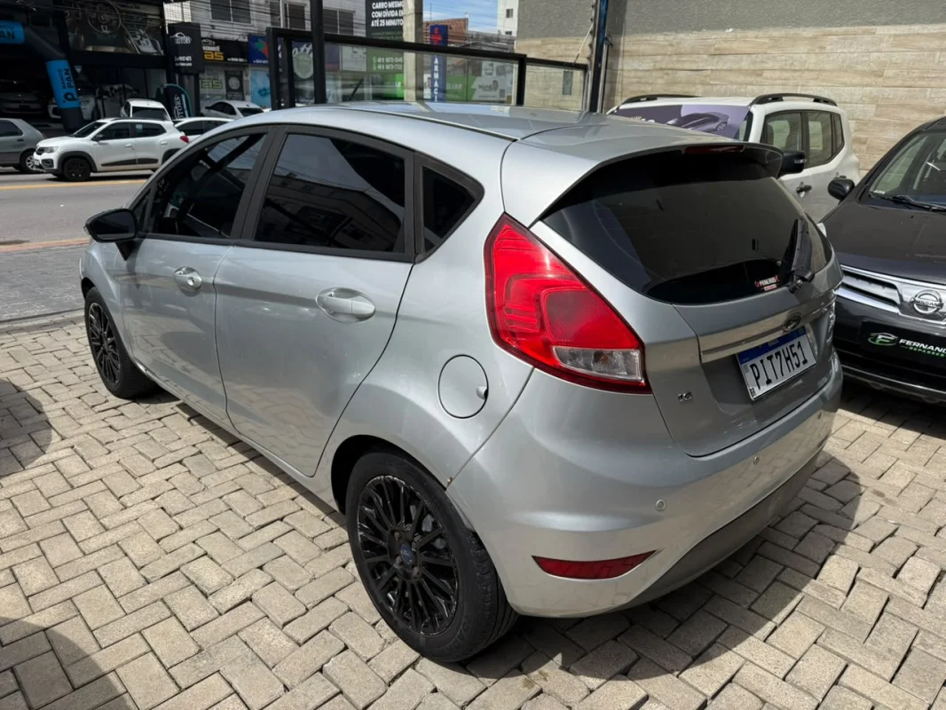 Fiesta SE 1.6 Completo MANUAL 2017 - foto 5