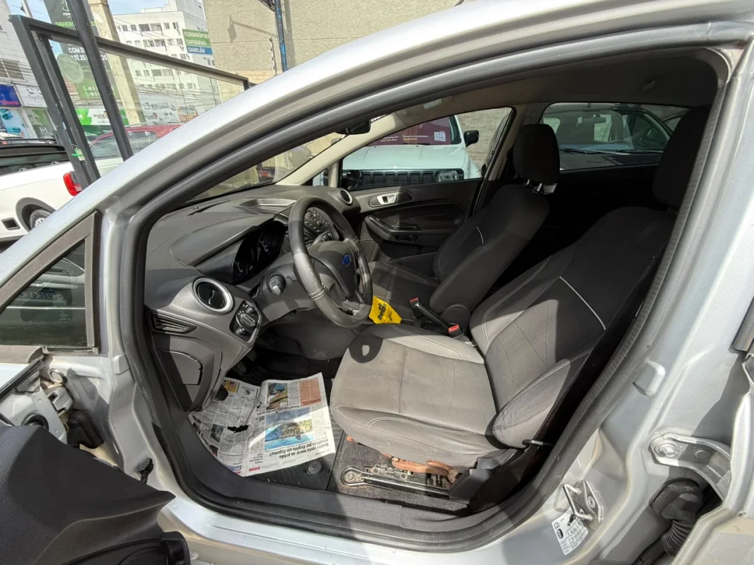 Fiesta SE 1.6 Completo MANUAL 2017 - foto 10
