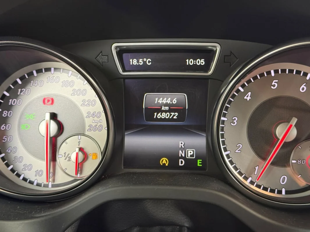 Mercedes GLA 200 1.6 aut 2015 - foto 9