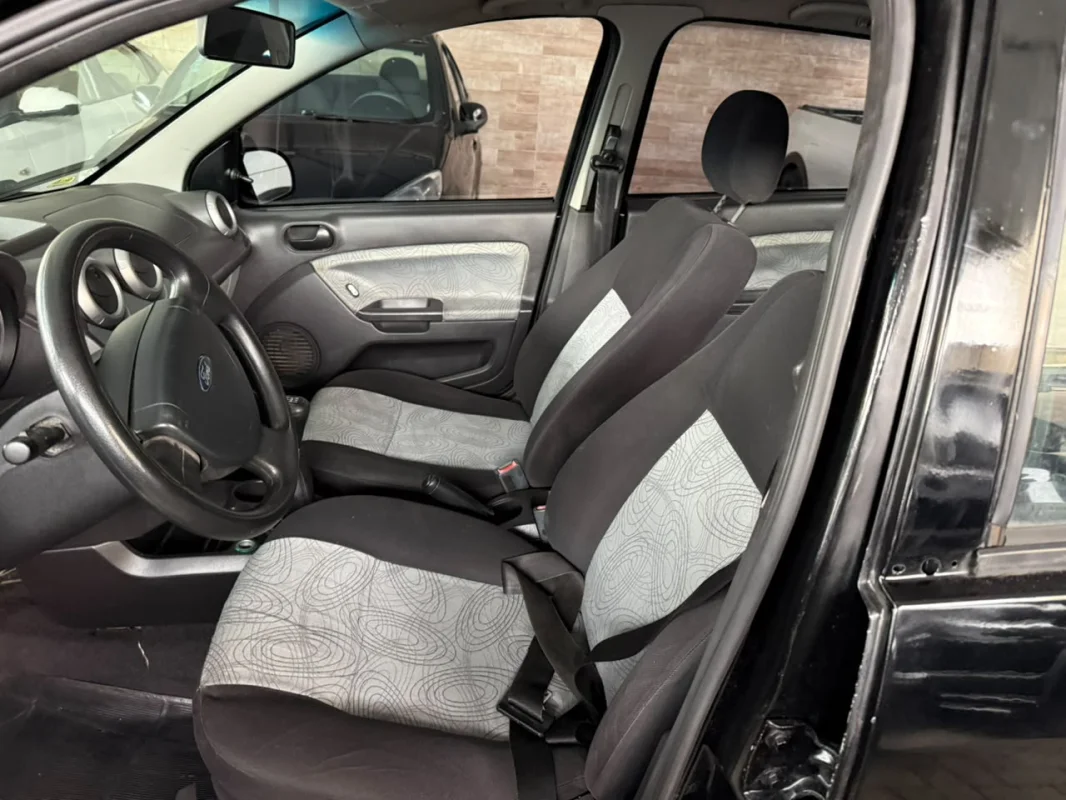 Fiesta Sedan 1.6 Completo Mec. 2010 - foto 9