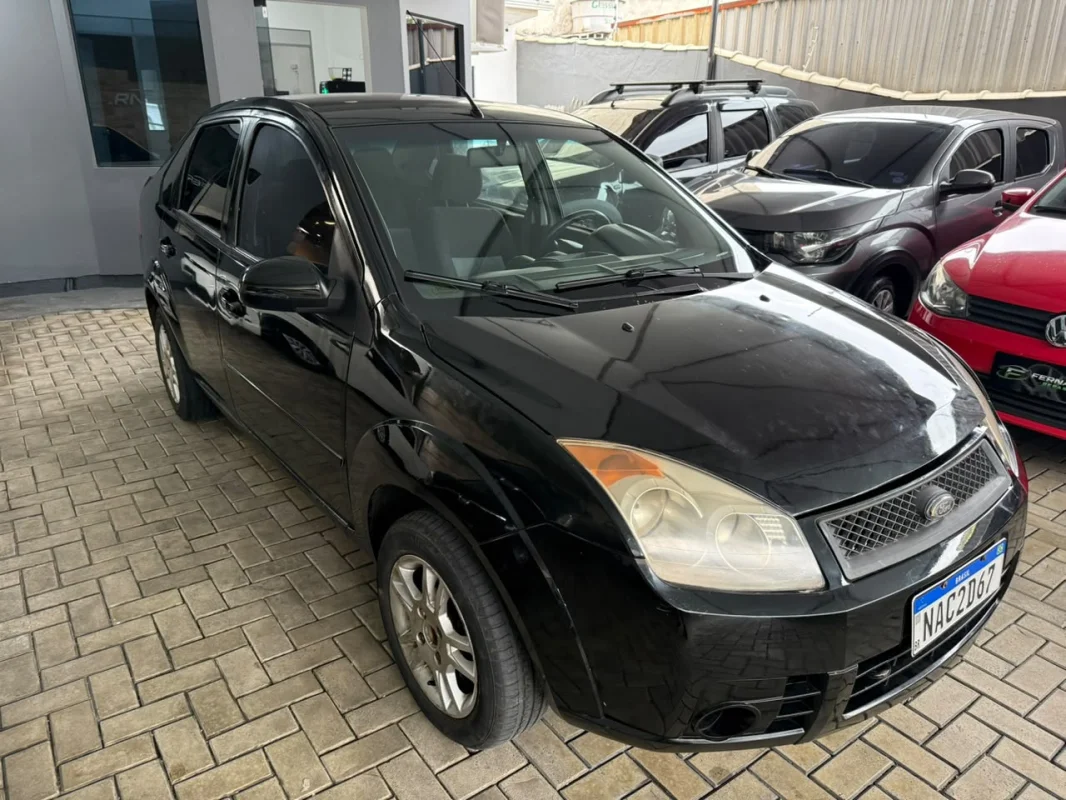 Fiesta Sedan 1.6 Completo Mec. 2010 - foto 1