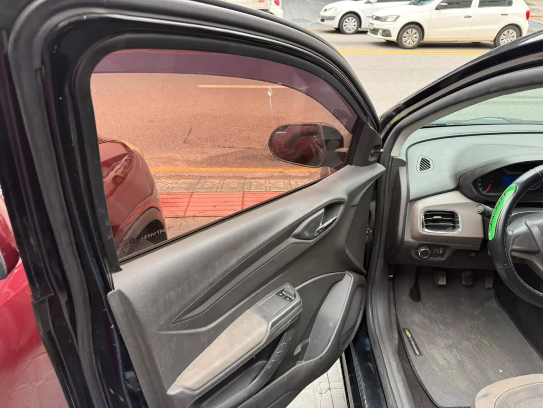 Prisma LT 1.4 Mec. 2015 - foto 11