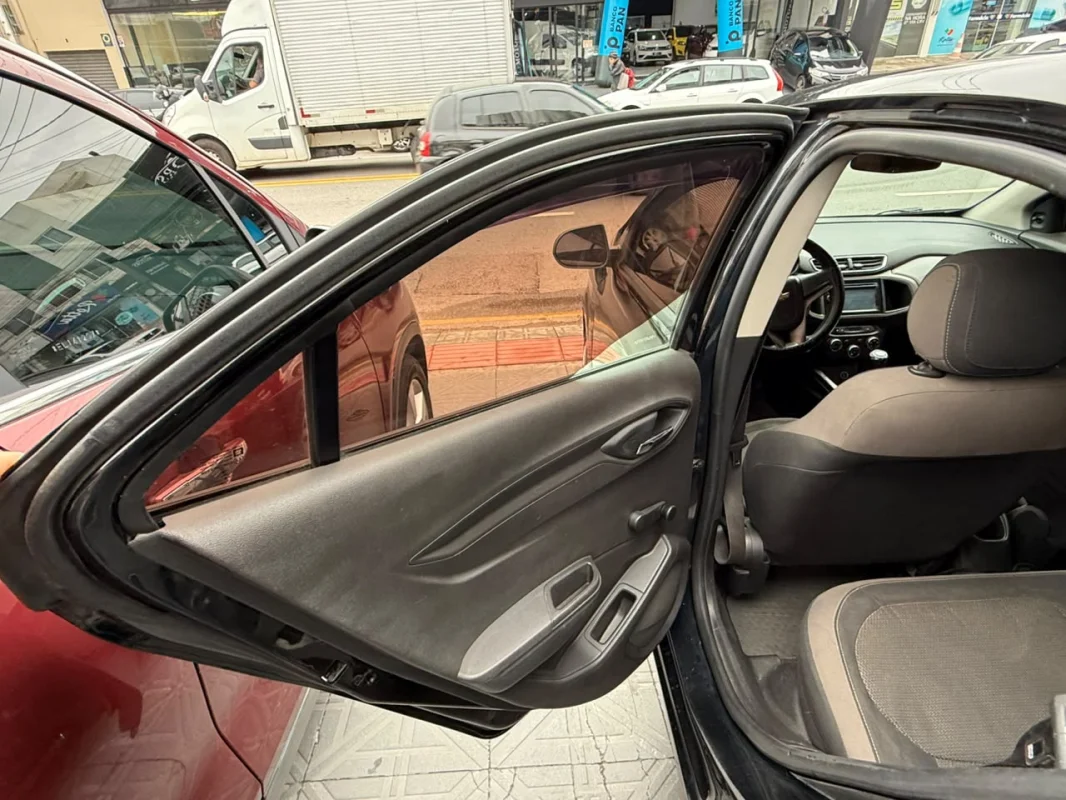 Prisma LT 1.4 Mec. 2015 - foto 12