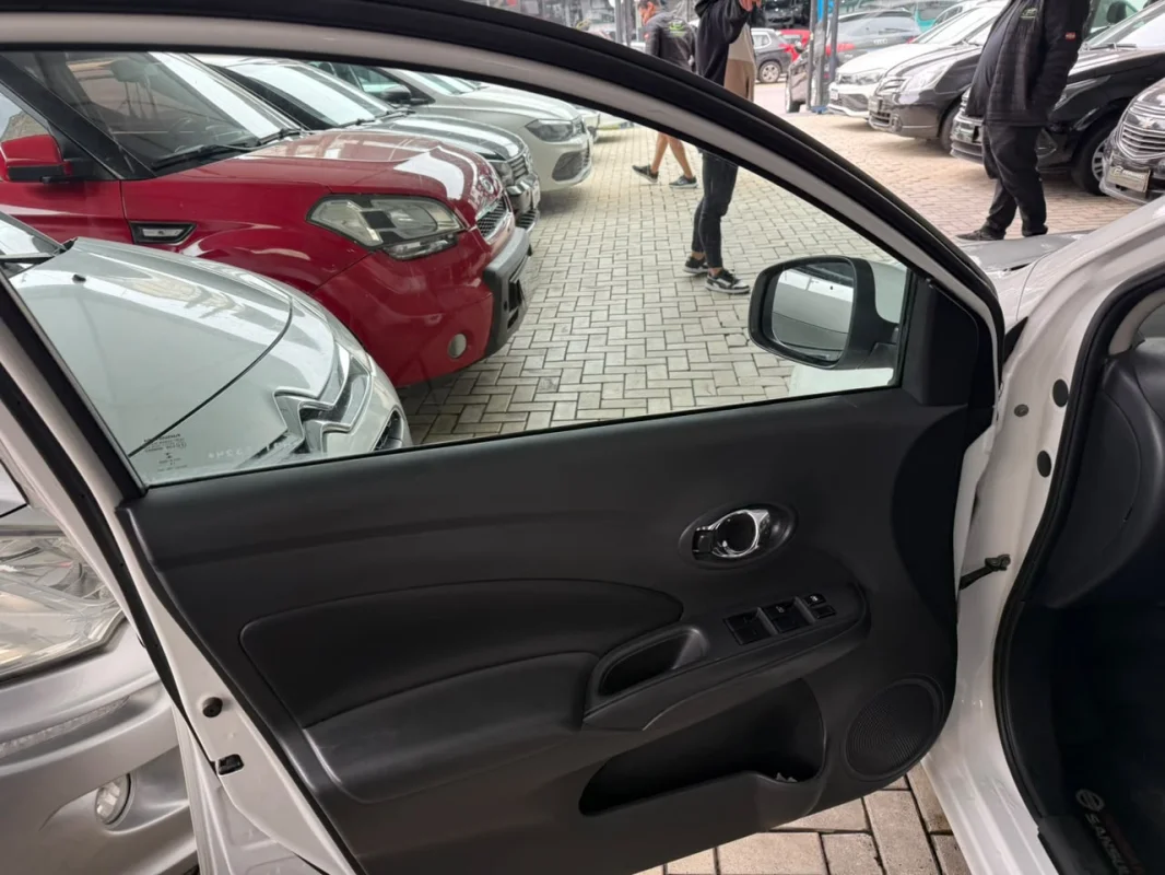 Versa SL 1.6 Aut. 2017 - foto 12